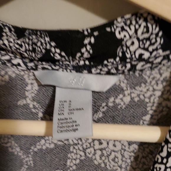 Dress - Picture 3 of 3